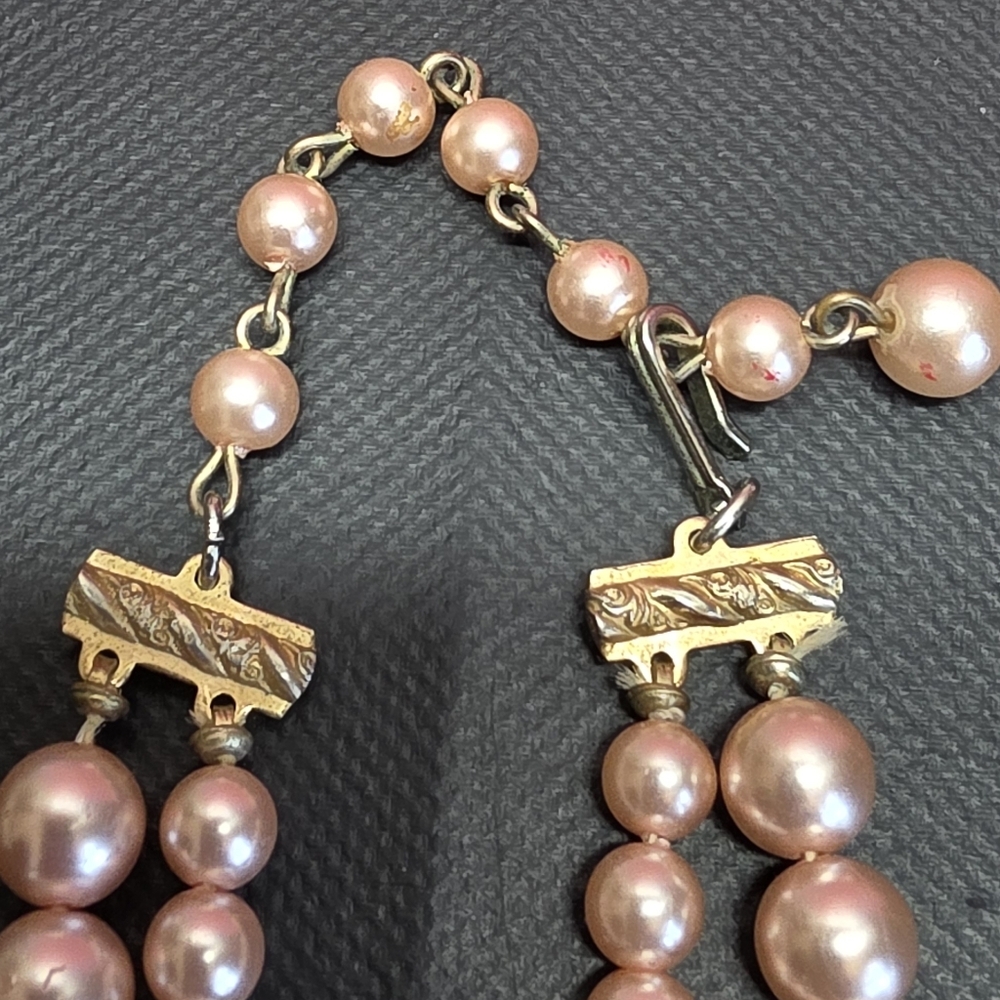 Vintage Pink Moonglow Demi Set Necklace & Clip Earrings Gold Tone - Picture 5 of 10